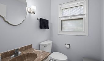 815 E Hintz Rd, Arlington Heights, IL 60004