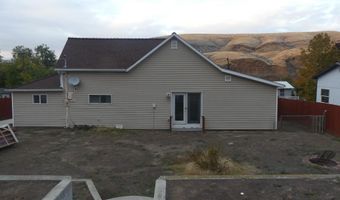 810 2nd St, Asotin, WA 99402