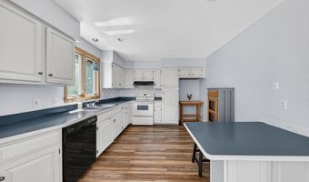 51 Bryant St, Berkley, MA 02779
