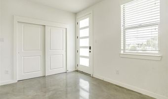 3513 S Hills Ave, Fort Worth, TX 76109