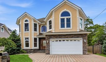 646 Compass Ave, Beachwood, NJ 08722