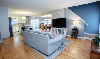 15 Rockledge Ln, Canton, CT 06019