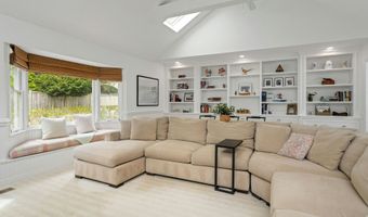 58 Knollwood Ln, Darien, CT 06820