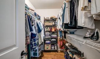 7016 WILSON Ln, Bethesda, MD 20817