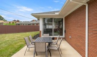 15823 Rose Dr, Allen Park, MI 48101