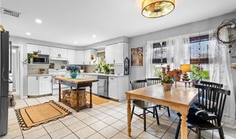 17 Golini Dr, Johnston, RI 02919