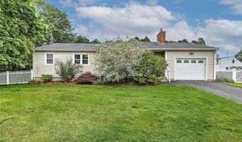 4 Johnson Ct, Bristol, RI 02809