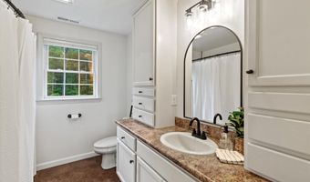 104 Windsor Dr, Auburn, NH 03032