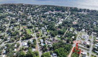 219 Fred Meyer St, Apalachicola, FL 32320