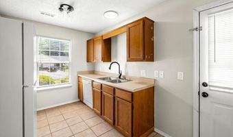 3300 SW Victoria Pl, Bentonville, AR 72712