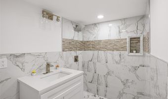 45 N Ronald Dr, Amityville, NY 11701