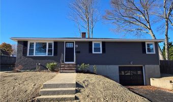 6 Carl Ave, North Providence, RI 02904