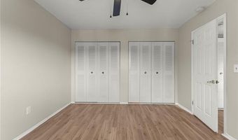 9993 Allen Pointe Dr, Allen Park, MI 48101