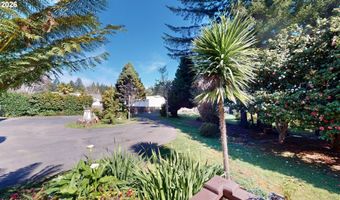 925 7TH St, Brookings, OR 97415