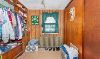 36 Nakomis Path, Bayonne, NJ 07035