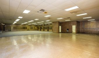 90 Northport Dr, Alton, IL 62002
