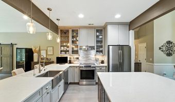 4 Egret Dr, Beaufort, SC 29907