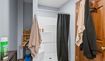 320 7th Ave E, Alexandria, MN 56308