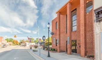 107 S Main St, Almont, MI 48003
