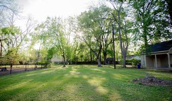 202 Creek Dr, Batesville, MS 38606