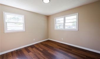 215 Scenic Cir, Boiling Springs, SC 29316
