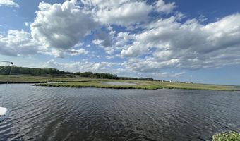 230 N Bay Dr, Bayville, NJ 08721