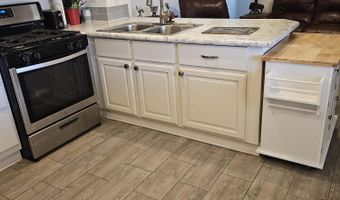 105 N DELAWARE Dr 21, Apache Junction, AZ 85120