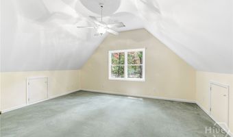 372 Woodhaven Dr, Athens, GA 30606