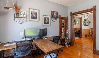 136 1st Ave, Alden, MN 56009