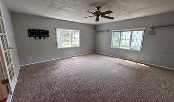 1207 8th St, Aurora, NE 68818