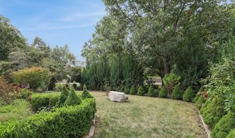 548 6th St NW, Altoona, IA 50009