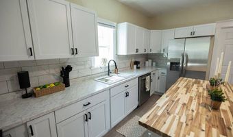 1217 W 3rd St, Anderson, IN 47304
