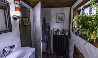 172 Fern St, Bangor, ME 04401