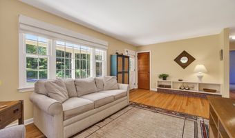 8 Liberty Rdg, Clinton, CT 06413
