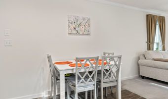 4 Clover Corner Ln, Augusta, ME 04330