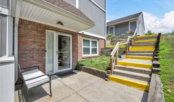 255 Portage Lakes Dr E, Akron, OH 44319