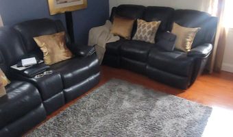 30 Grove Pl, Danbury, CT 06810