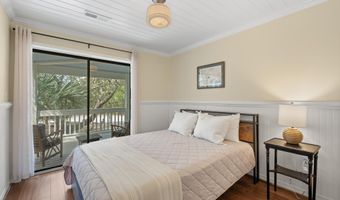 8 Racerunner Ct, Bald Head Island, NC 28461
