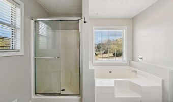 1549 Wynfield Dr, Auburn, GA 30011