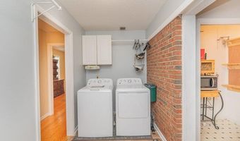 33 Laurel St, Barnwell, SC 29812