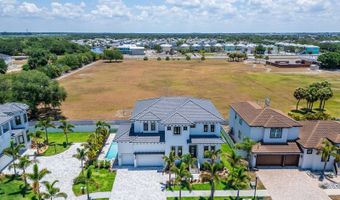 517 Treviso Dr, Apollo Beach, FL 33572