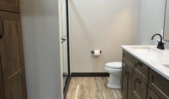 121 N 9th St, Albia, IA 52531