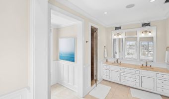 335 Cranberry Hole Rd, Amagansett, NY 11930