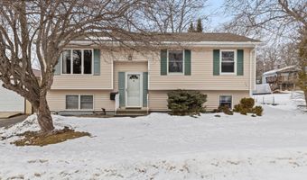 72 Louise St, Auburn, ME 04210