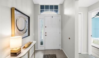 303 LAKEWAY Ln, Apollo Beach, FL 33572