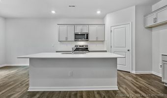 1049 Misty Creek Dr, Aberdeen, NC 28315