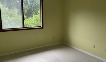 21 Windsor Ln, Cos Cob, CT 06807