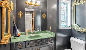 8 Sunny Ridge Dr, Asheville, NC 28804