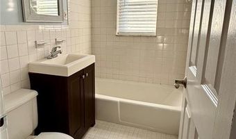 70 Carroll Ave 307, Newport, RI 02840