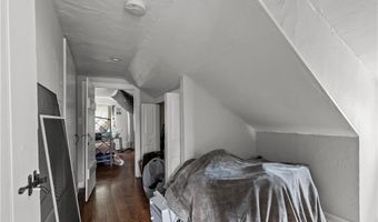 12 Callender Ave, Newport, RI 02840